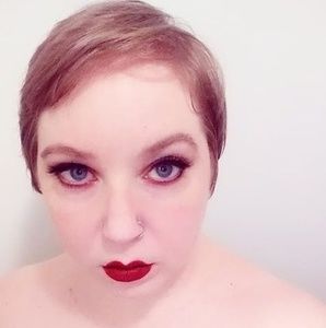 Meet your Posher, Wendy